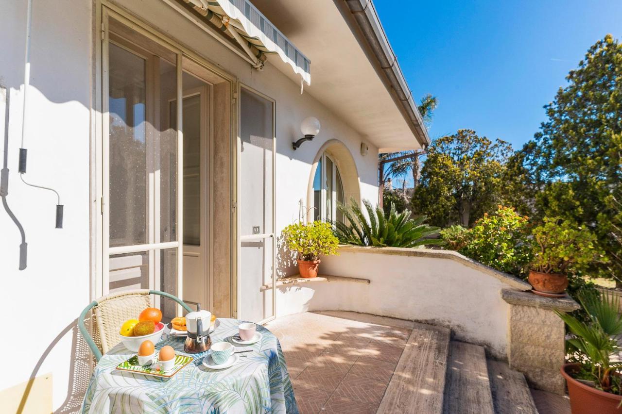 לינה וארוחת בוקר לצ'ה Garden View Near The Sea מראה חיצוני תמונה